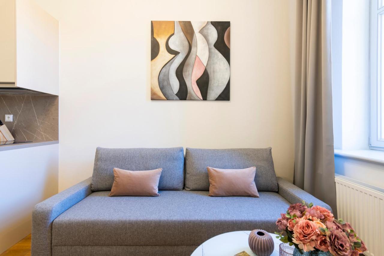 براغ Hidden Art Boutique Residence By Dwellfort المظهر الخارجي الصورة