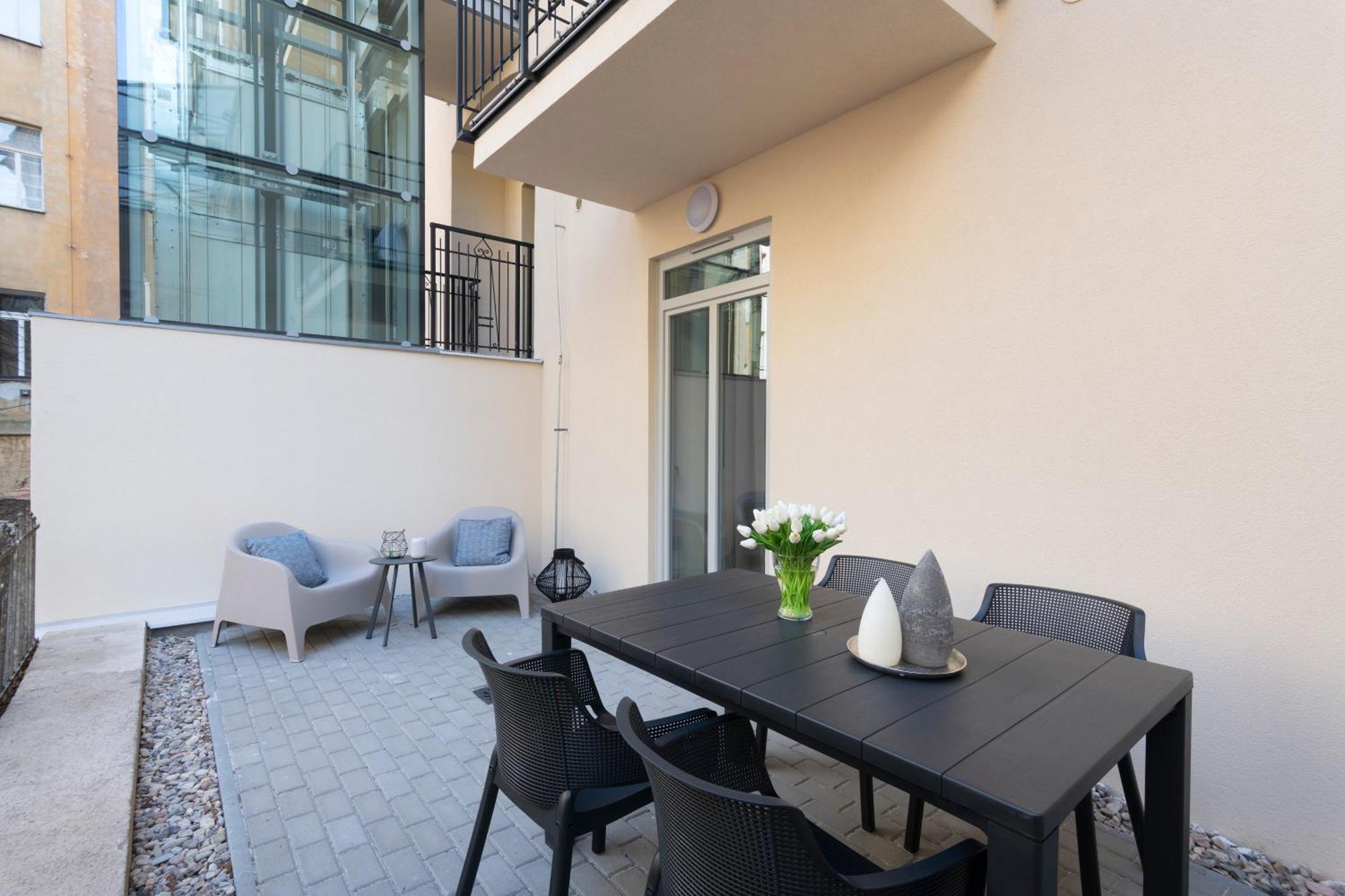 براغ Hidden Art Boutique Residence By Dwellfort المظهر الخارجي الصورة